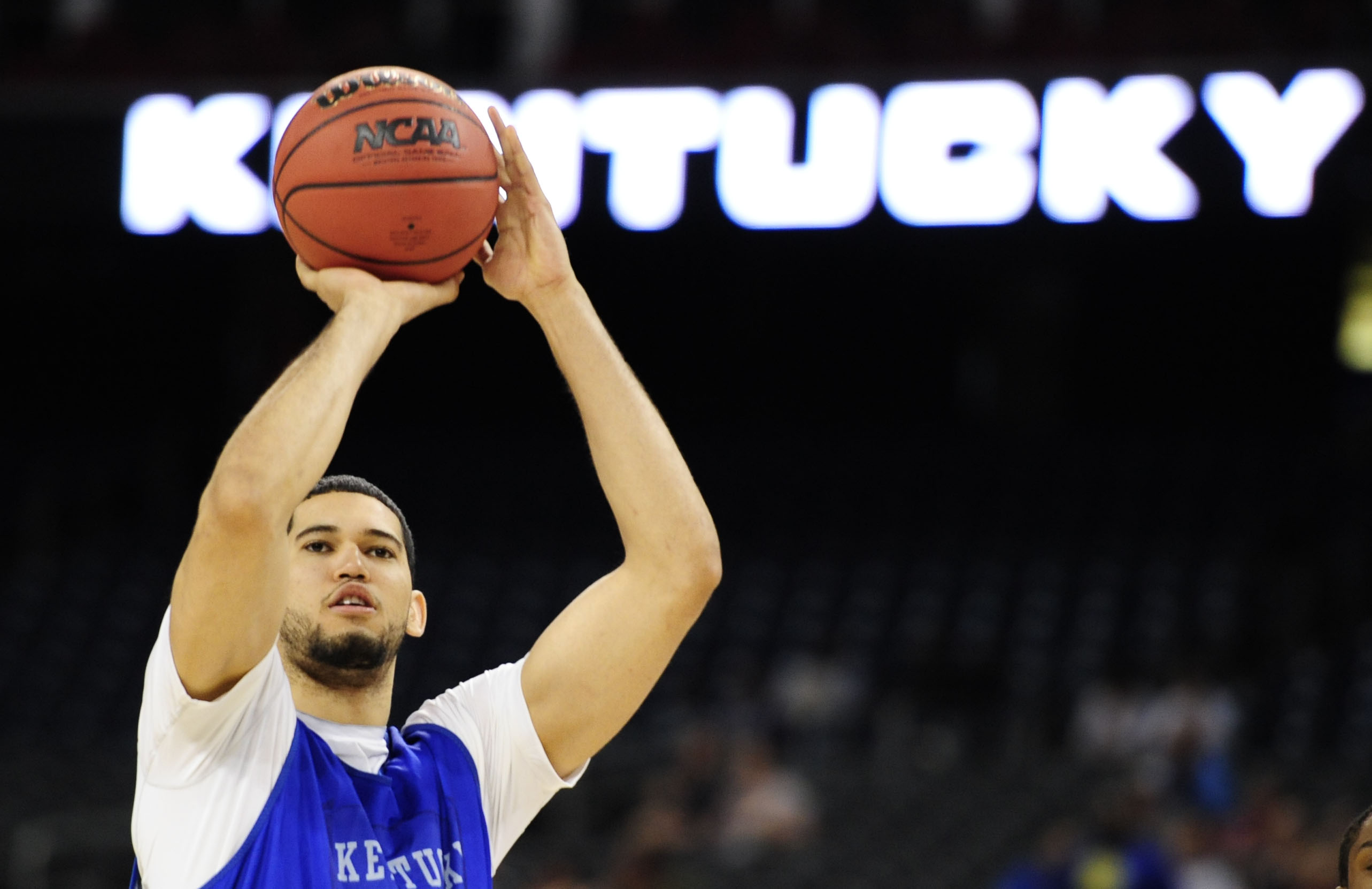 Travis Hyman playing professional basketball