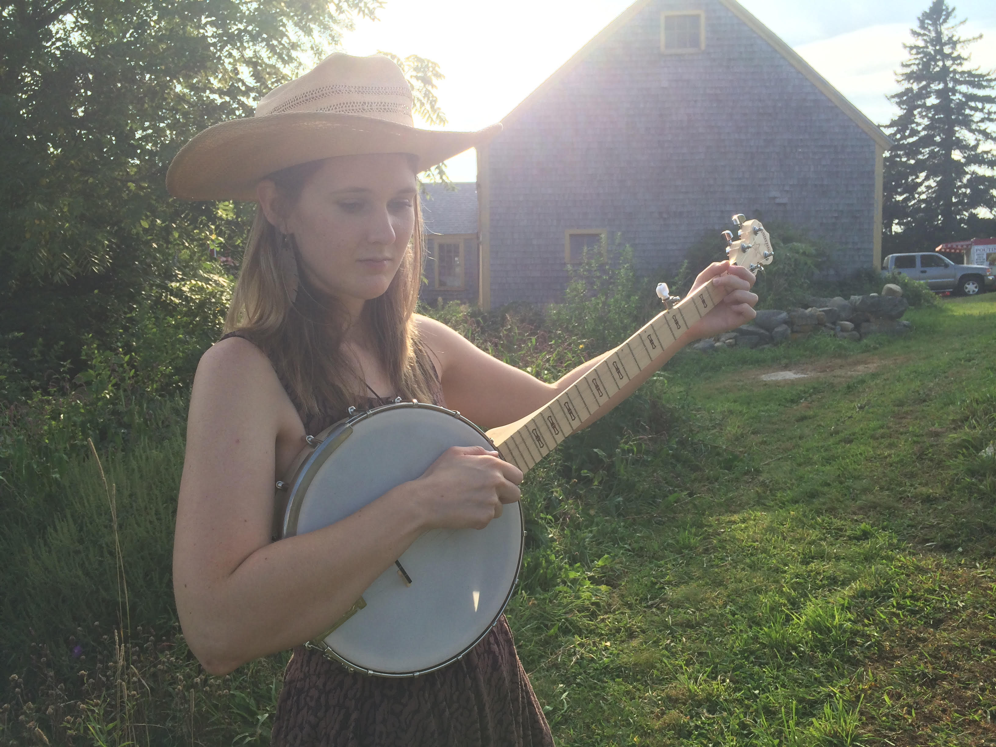 Laney Jones - singer, composer, songwriter, singer-songwriter
