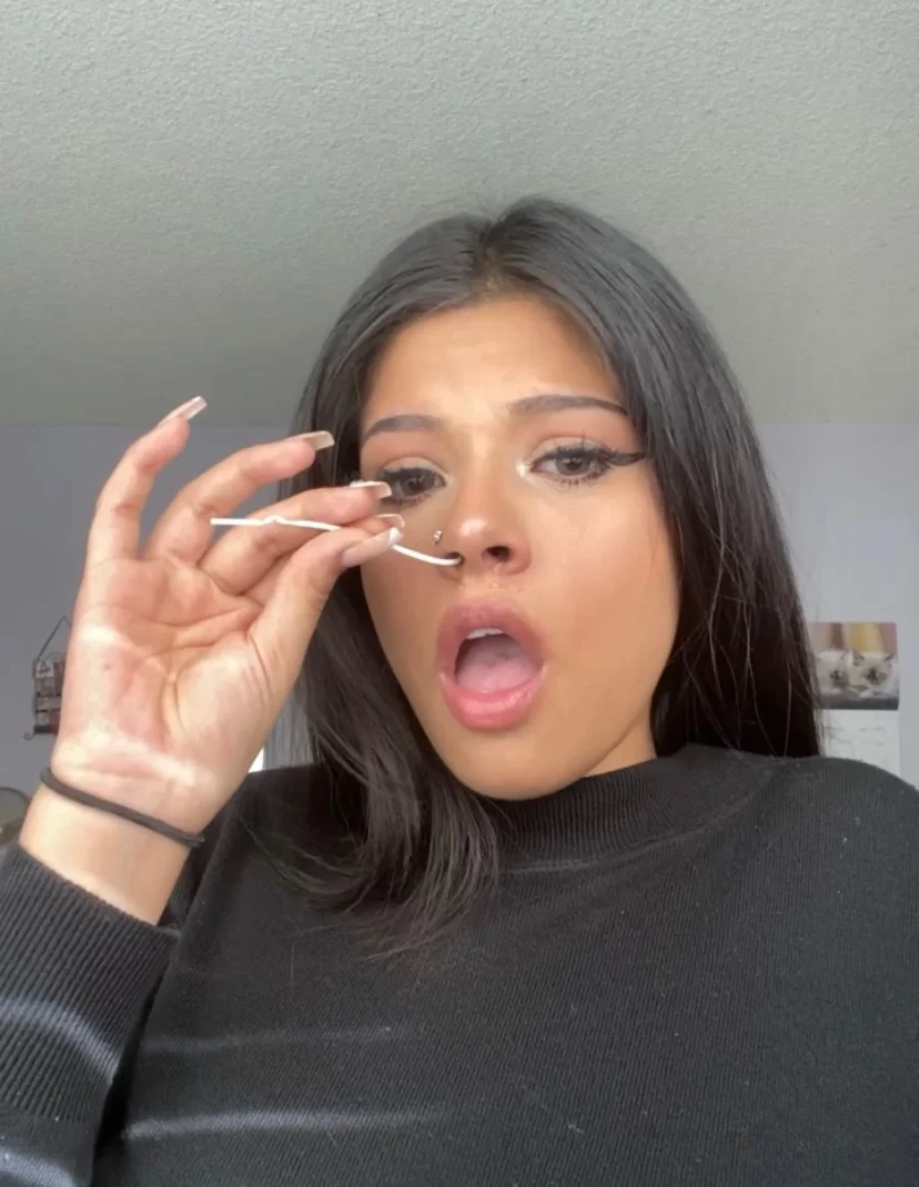 SneakySneezer🤧 - Content Creator