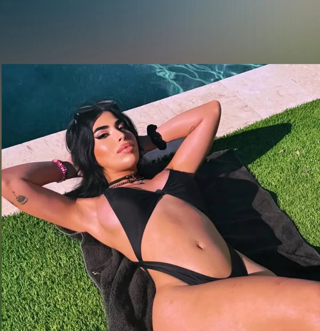 TS Mommy Avery 😈🍆💋| Versatile Virgin 🫣😈 - Content Creator