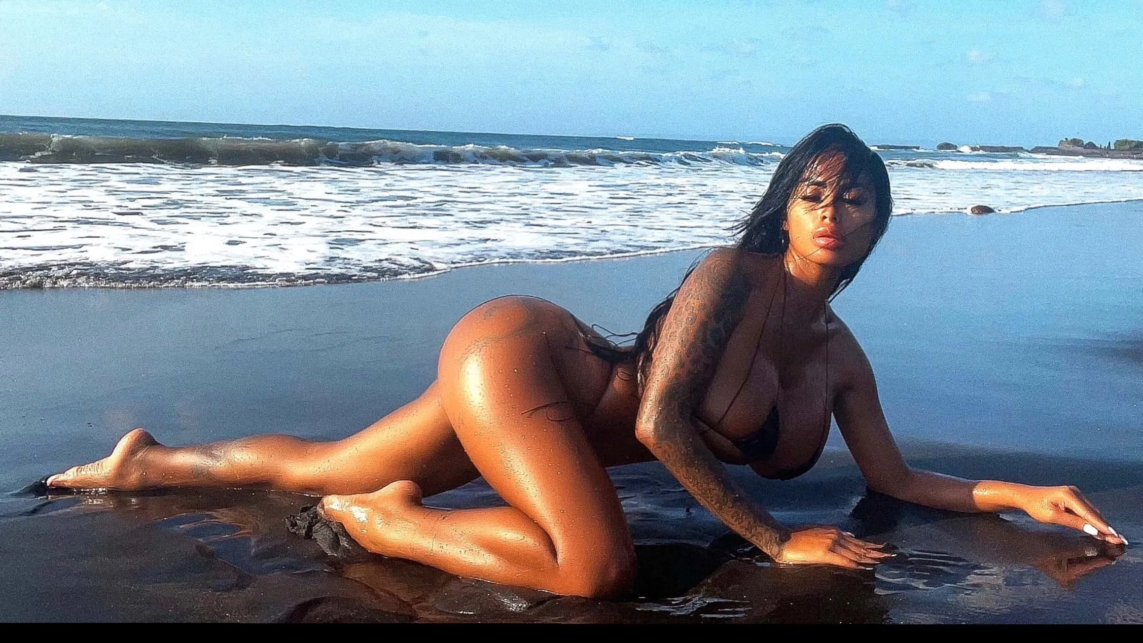 𝐄𝐋𝐋𝐄 𝐏𝐑𝐈𝐂𝐄 - Content Creator