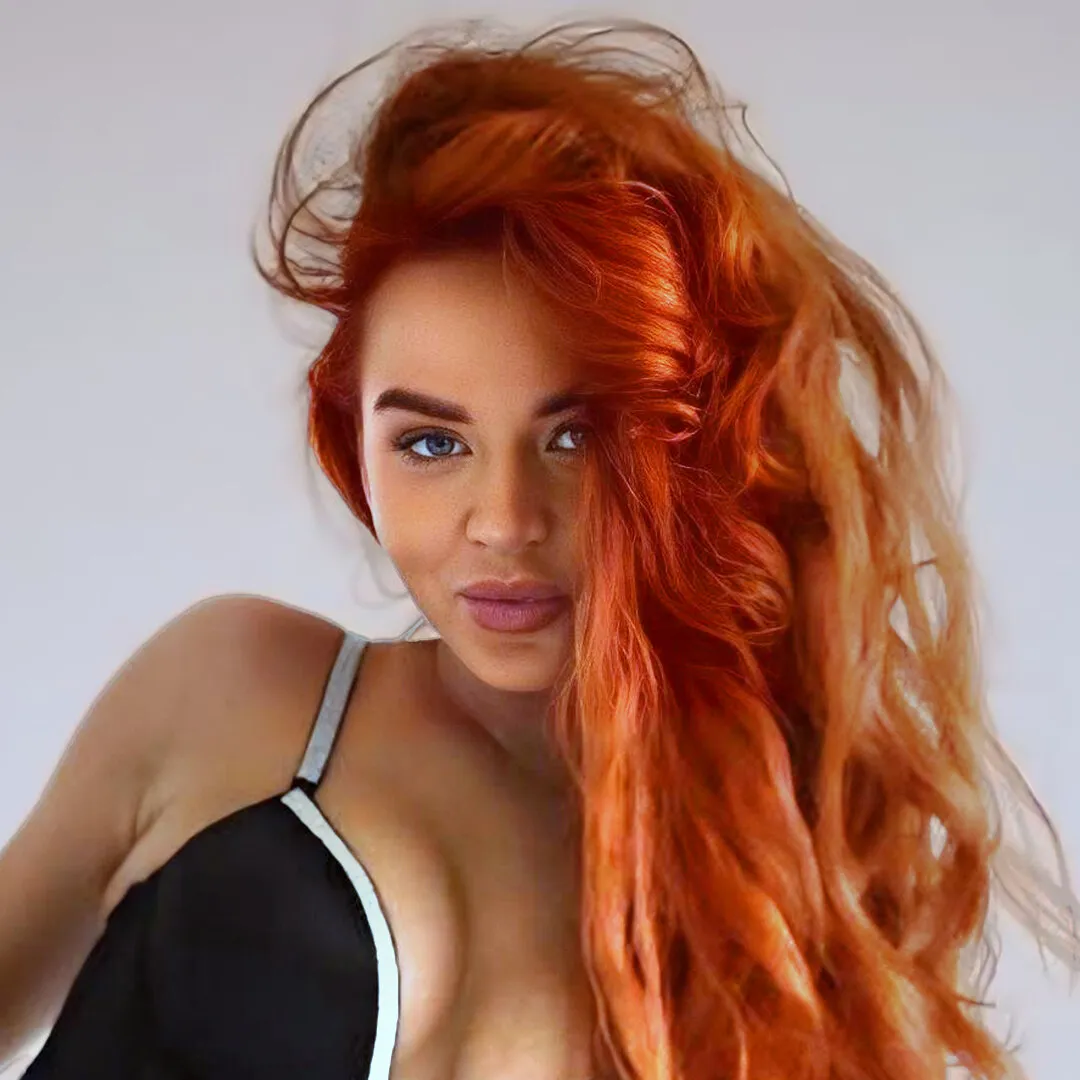 𝐌𝐈𝐒𝐒 𝐑𝐄𝐃𝐇𝐄𝐀𝐃🦊