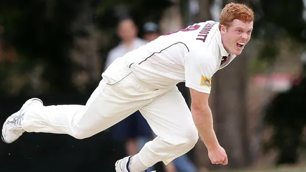 Alister McDermott Australian cricketer bowling for Brisbane Heat
