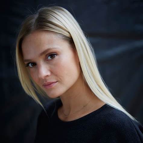 Pia Stutzenstein portrait German actress