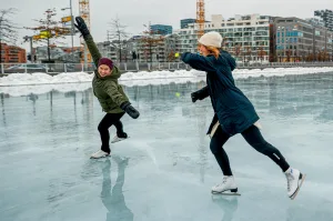 Erle Harstad performing a figure skating routine
