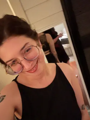 Avery Moore - averymoorecomedy - Celebrity