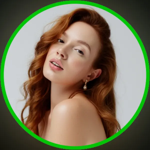 Portrait of Stacy, known as bb_onfire, a lifestyle and OnlyFans creator from the United States.