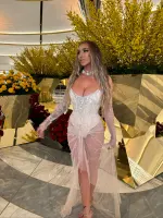 Kendra Sunderland posing for a stylish lifestyle photo