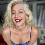 Lia Kovach posing confidently for her social media audience