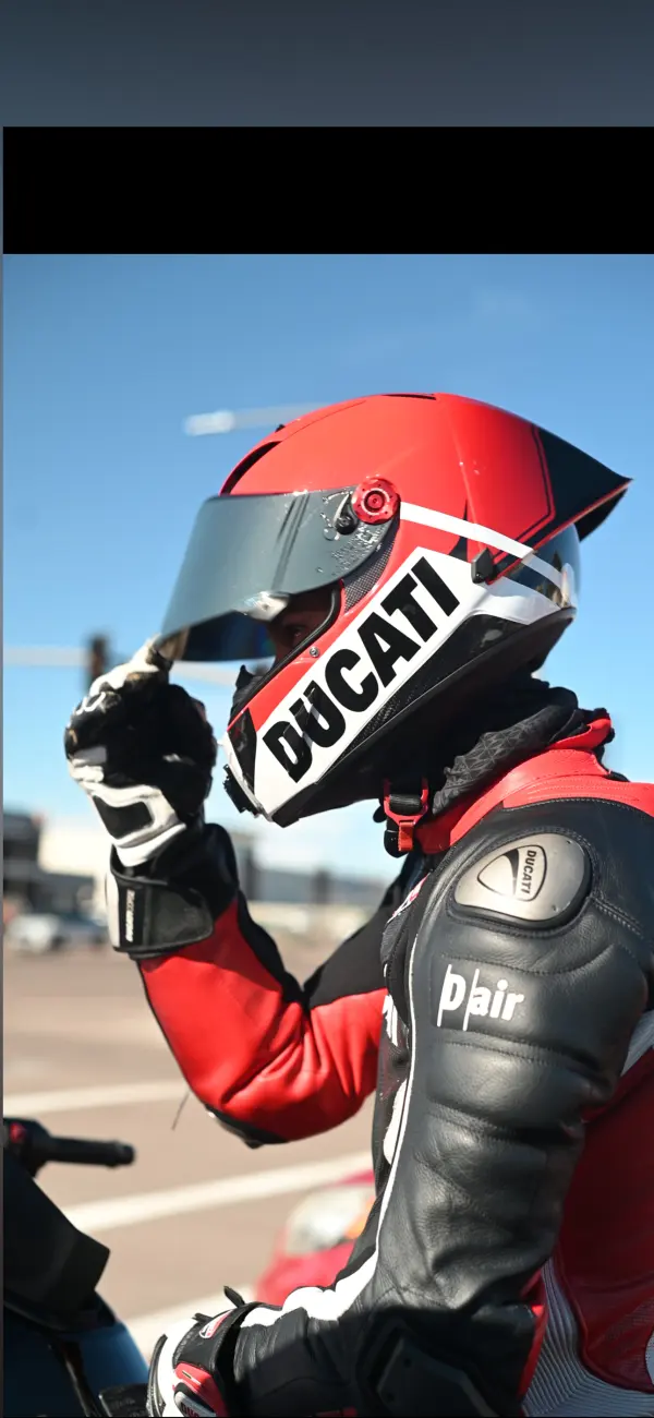 Ducatibiker - milangeis - Celebrity