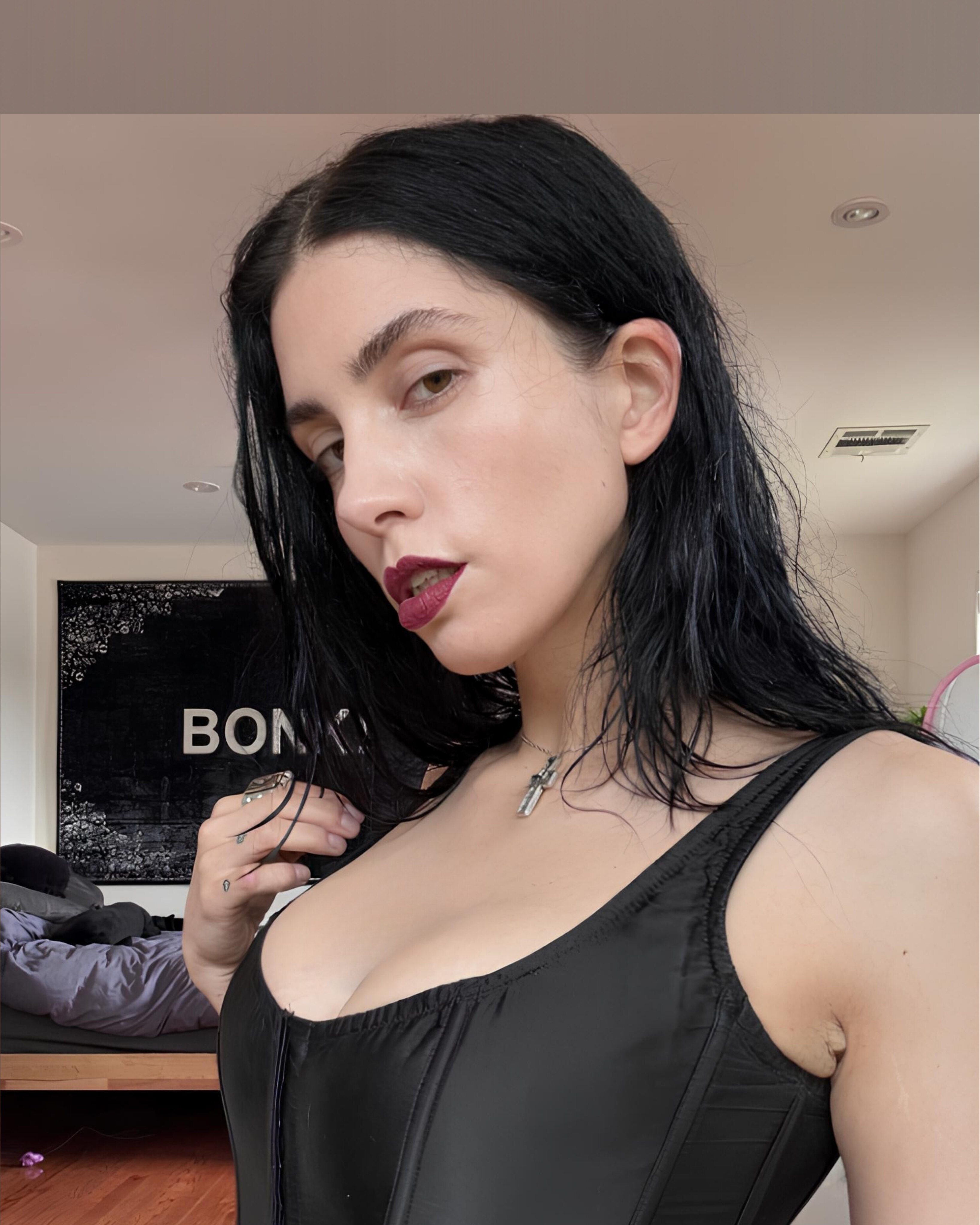 Nadya Riot - nadya