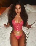 Lexi, Puerto Rican OnlyFans creator known as sexylexxxyp, posing with confident expression