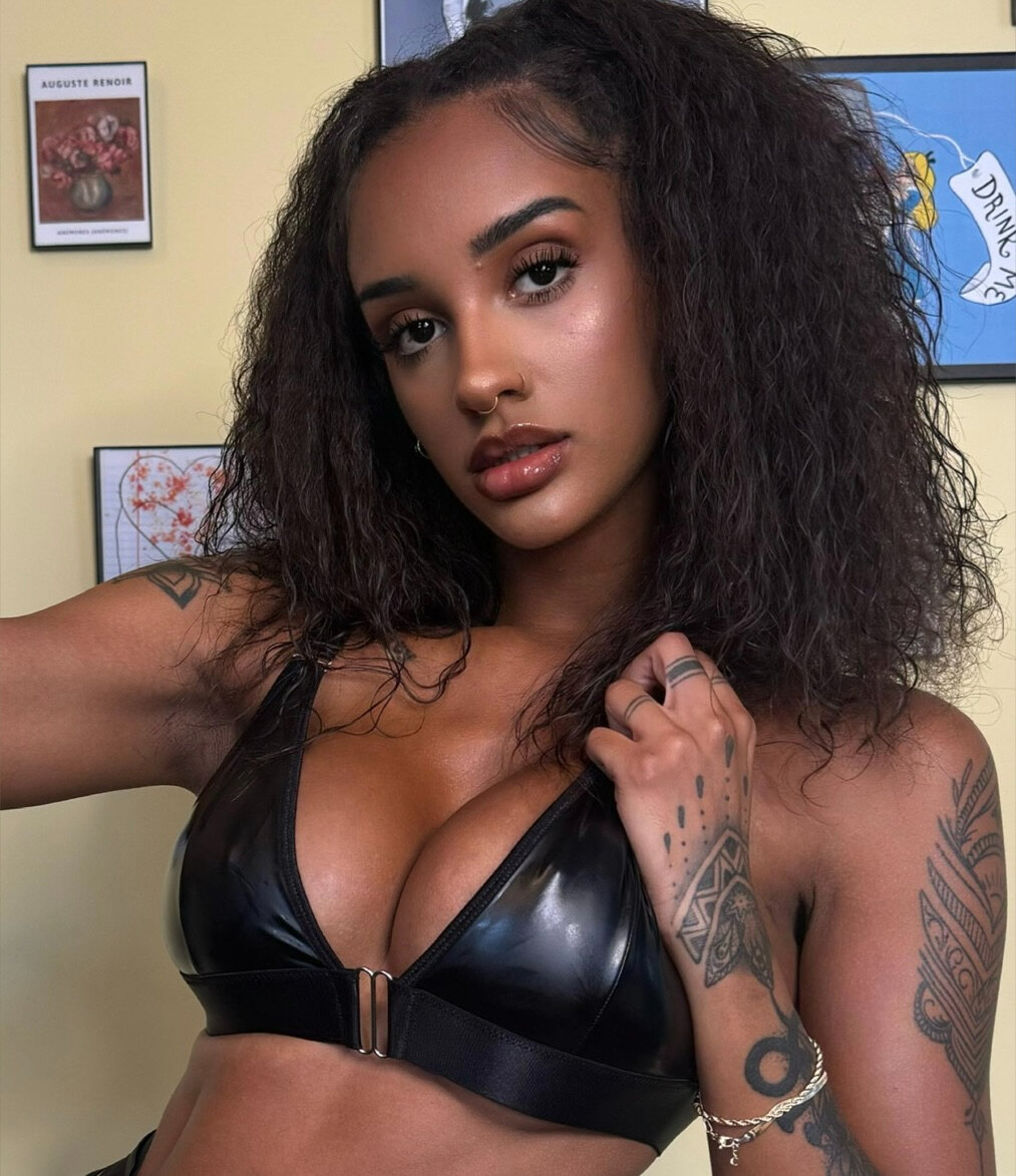 Zoey Sinn Free - zoeysinnfree