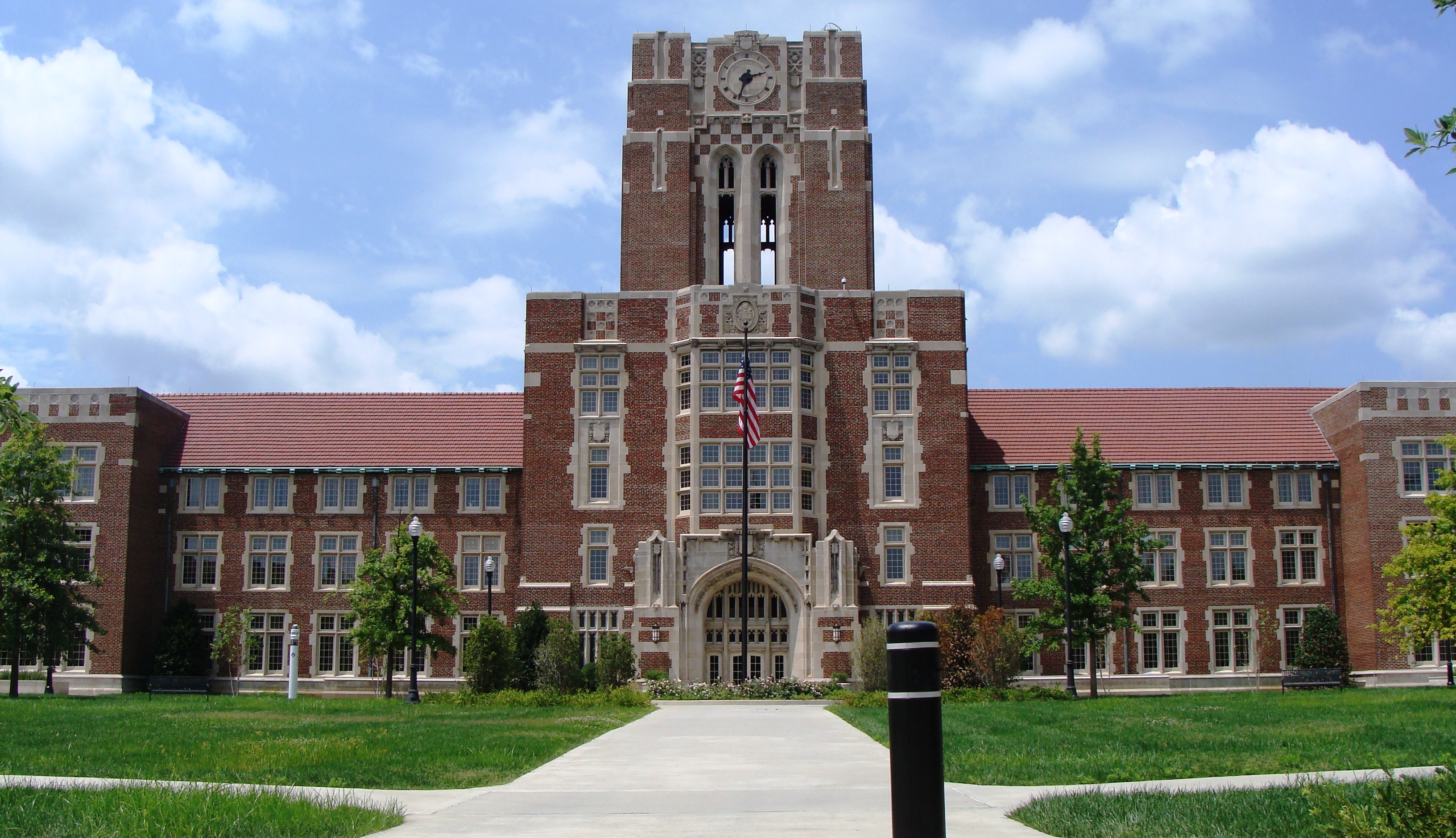 University of Tennessee campus photo