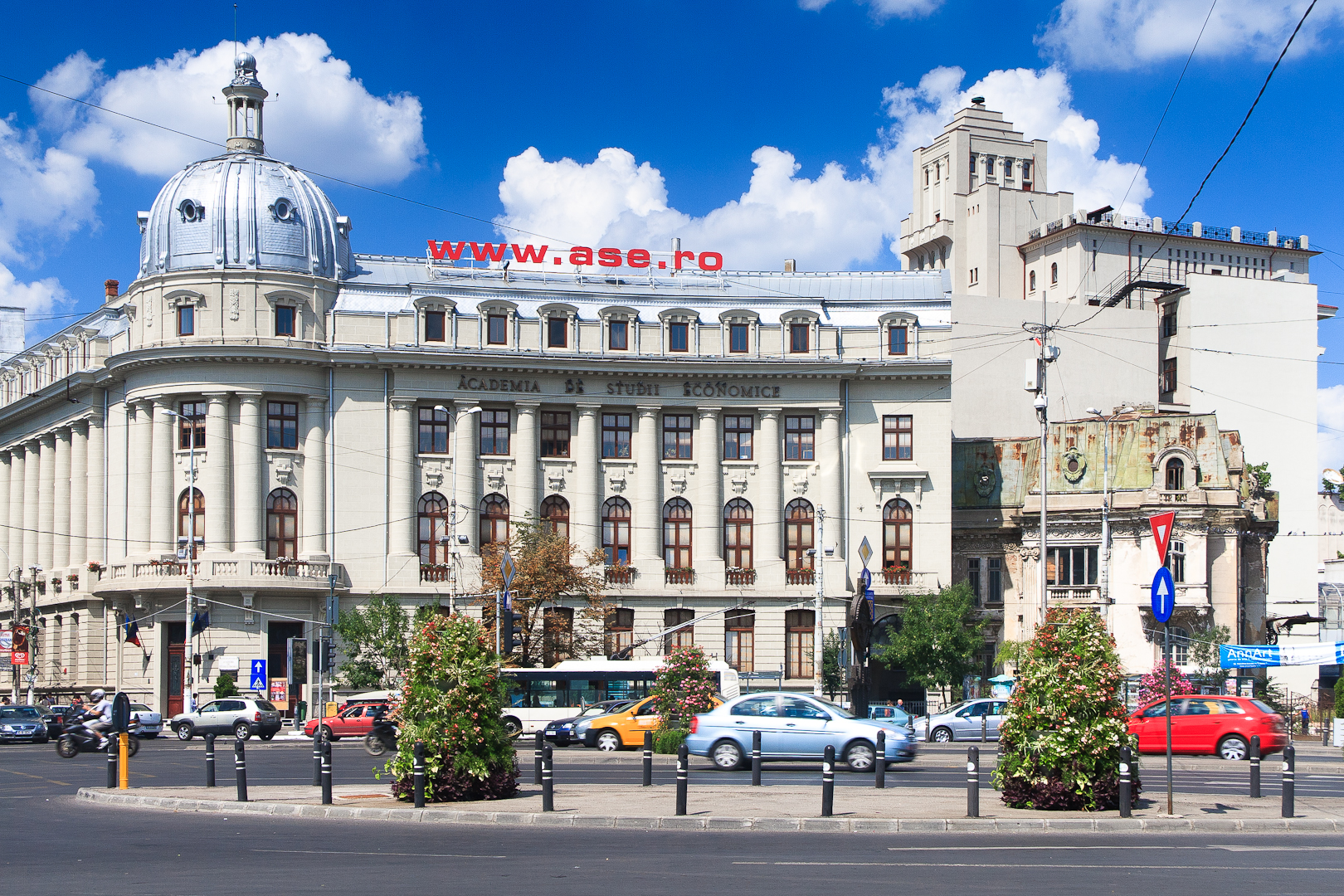 Bucharest University of Economic Studies campus photo