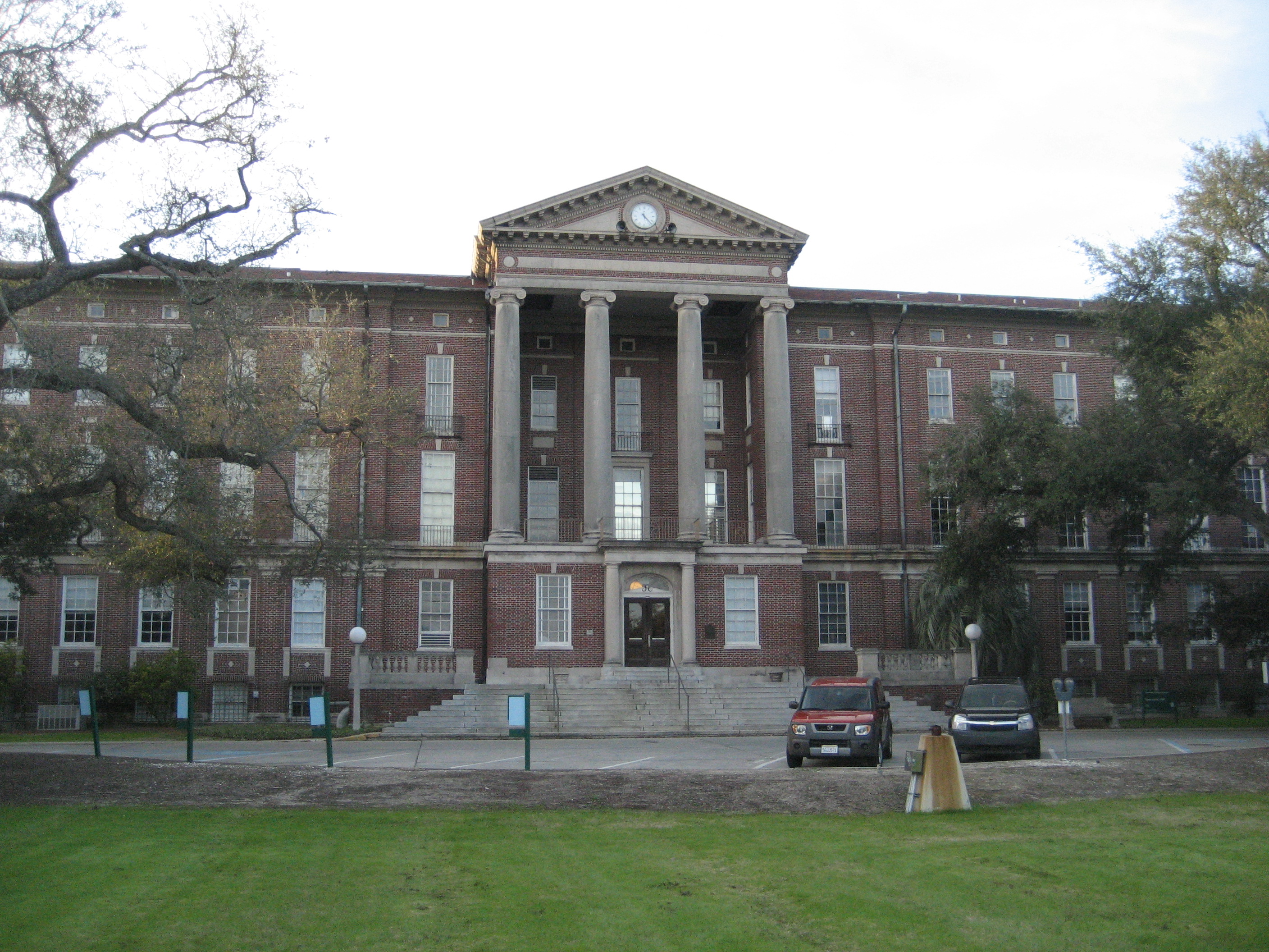 Tulane University of Louisiana campus photo
