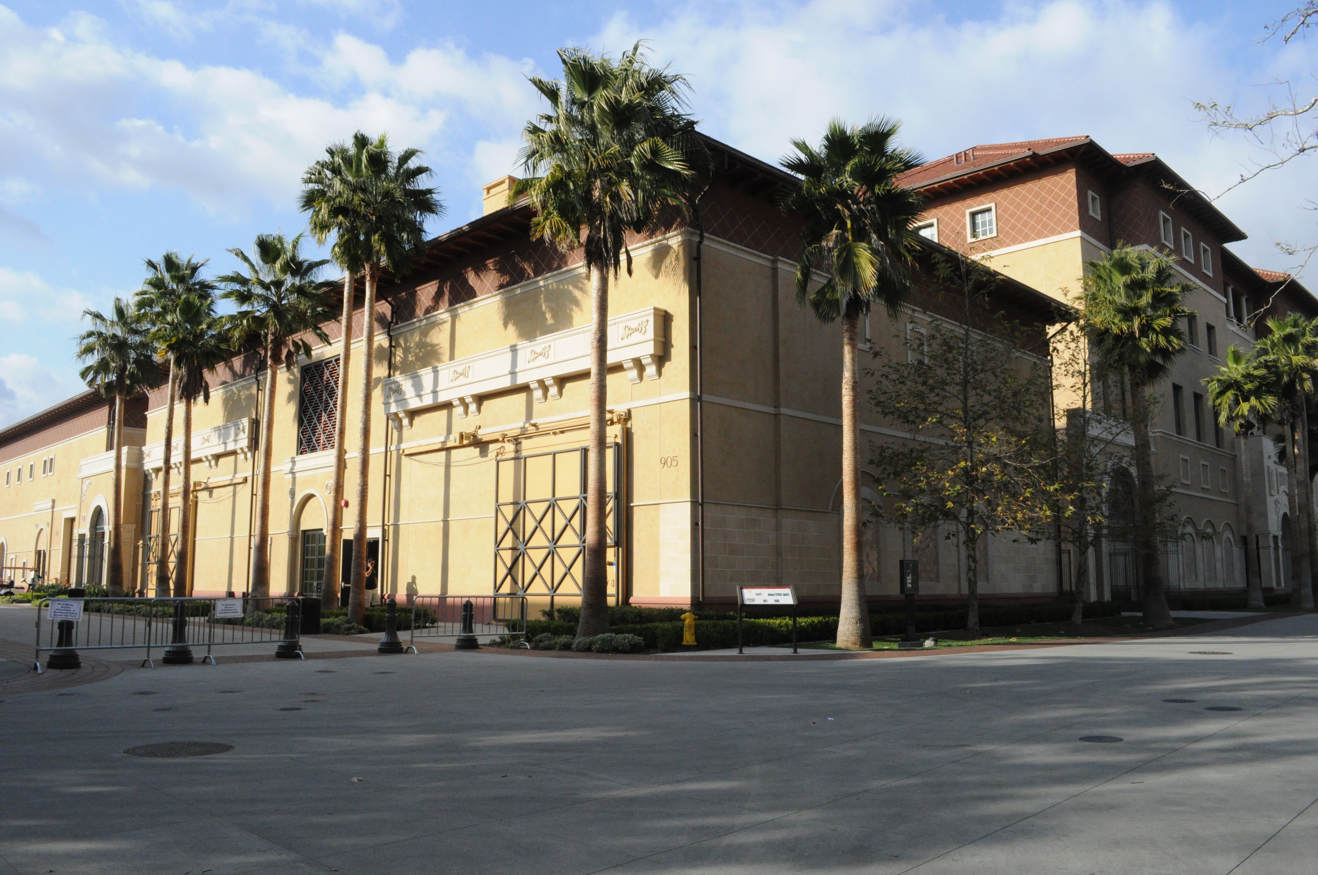 USC School of Cinematic Arts campus photo