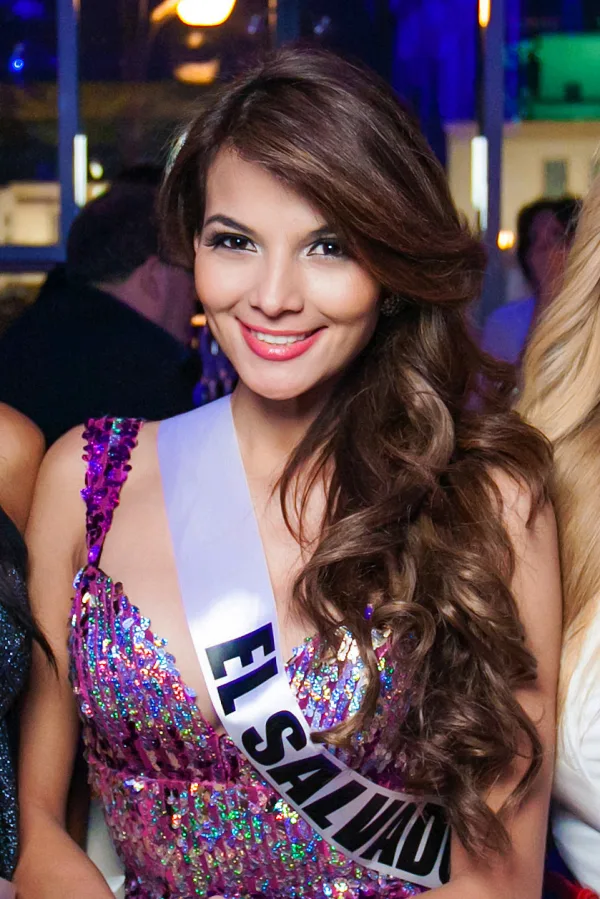 Alba Delgado wearing a crown as Miss El Salvador 2013