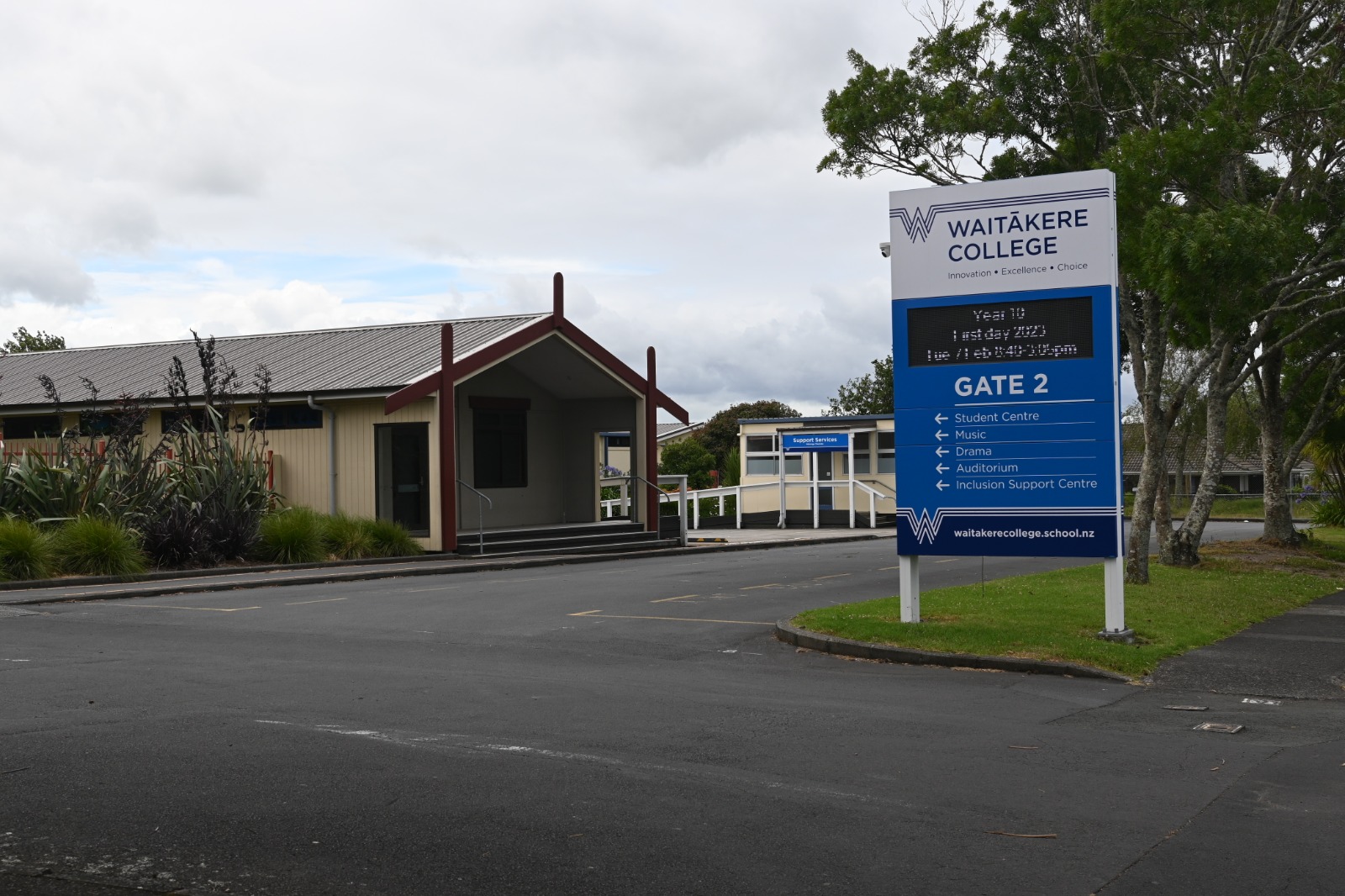Waitākere College campus photo