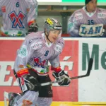 Manuel Gossweiler in hockey uniform