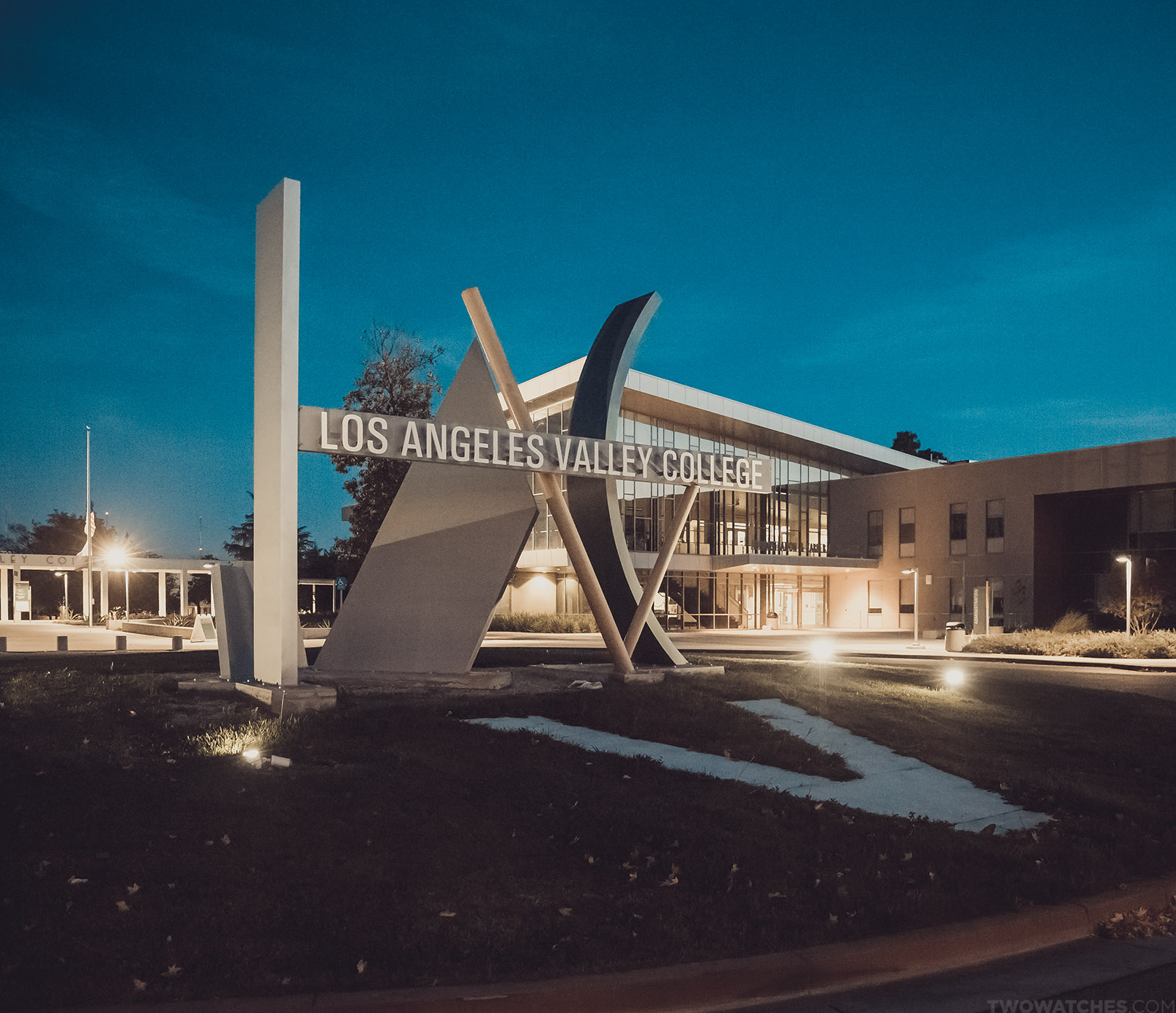 Los Angeles Valley College campus photo