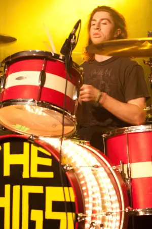 Julian Dorio performing live with The Whigs