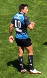 François Trinh-Duc playing rugby for France