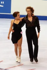 Allie Hann-McCurdy performing ice dance routine with Michael Coreno